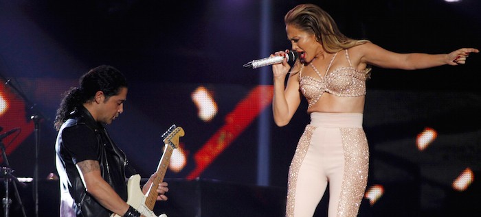 #CherryJuice: JLO Pays Tribute to Selena!
