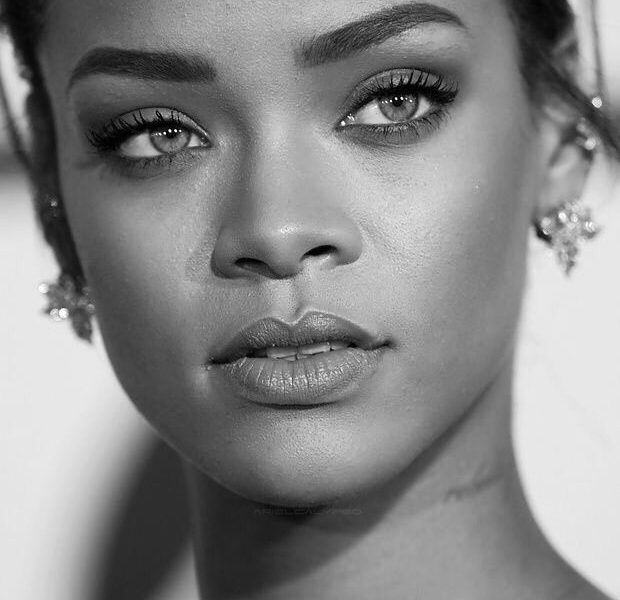 FMTrends: Rihanna Most Memorable Music Videos